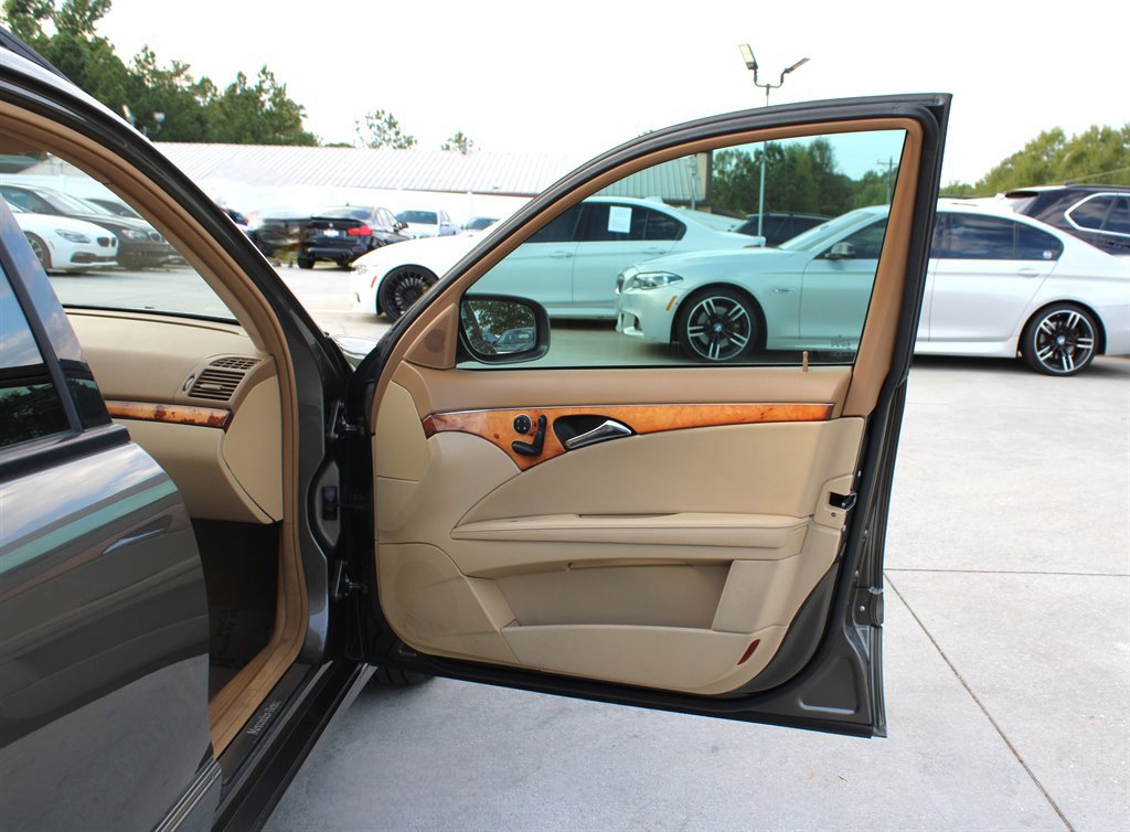 Used 2008 Mercedes-Benz E 350 4MATIC Wagon image 26