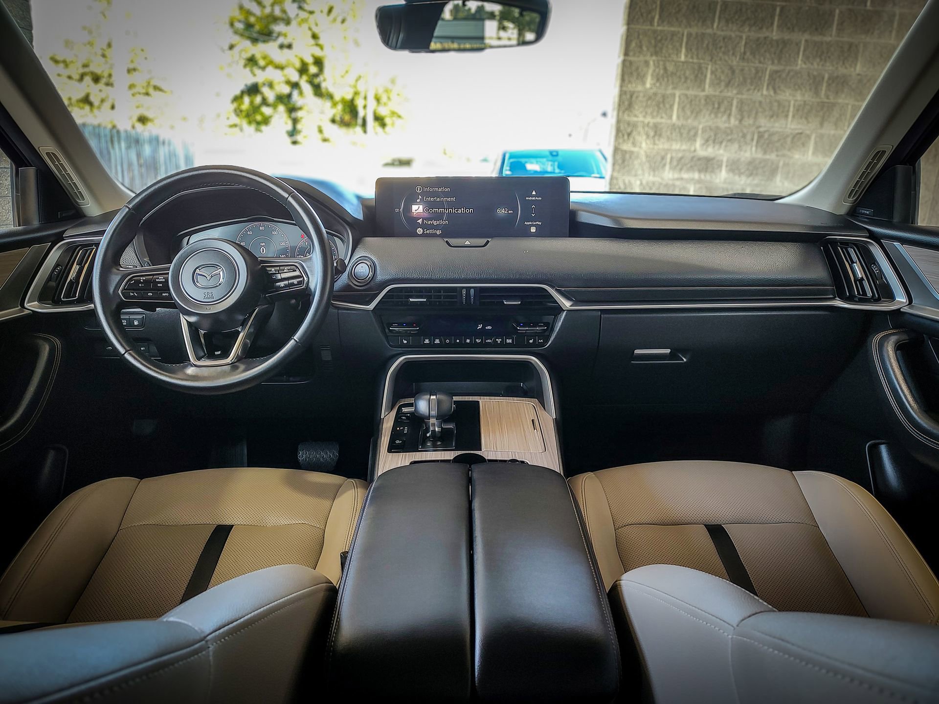 Used 2025 MAZDA CX-70 Plug-In Hybrid w/ Premium Pkg image 2