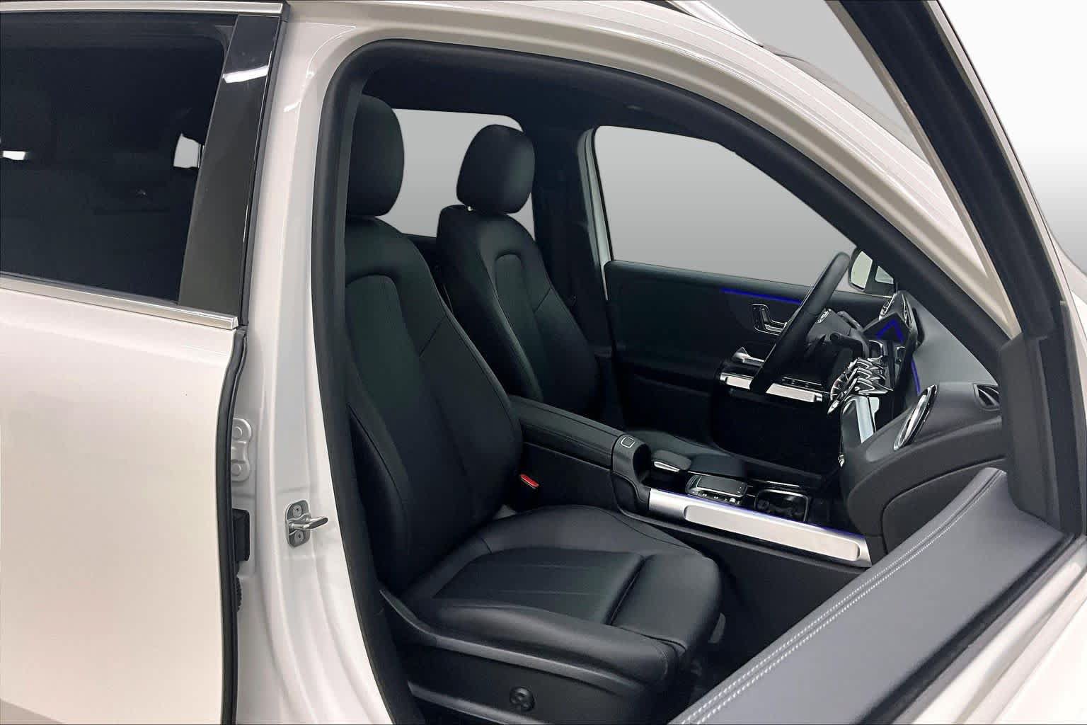 Certified 2023 Mercedes-Benz EQB 350 4MATIC SUV w/ Exclusive Package image 8