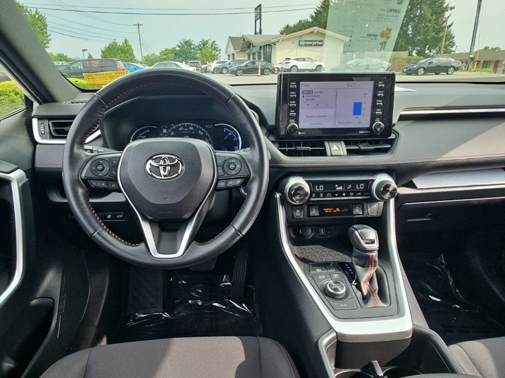 Used 2022 Toyota RAV4 SE w/ Weather & Moonroof Package AWD/4WD image 2