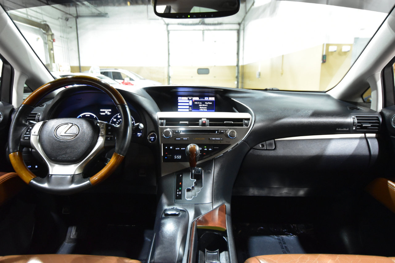 Used 2013 Lexus RX 450h AWD image 37
