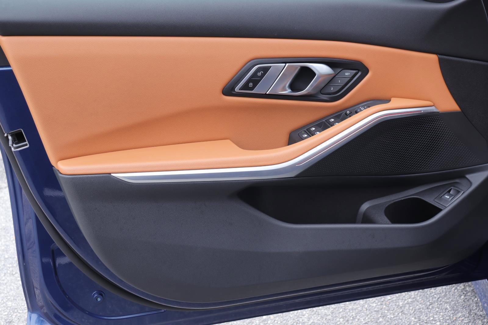 Used 2023 BMW 330i Sedan w/ Driving Assistance Package image 10