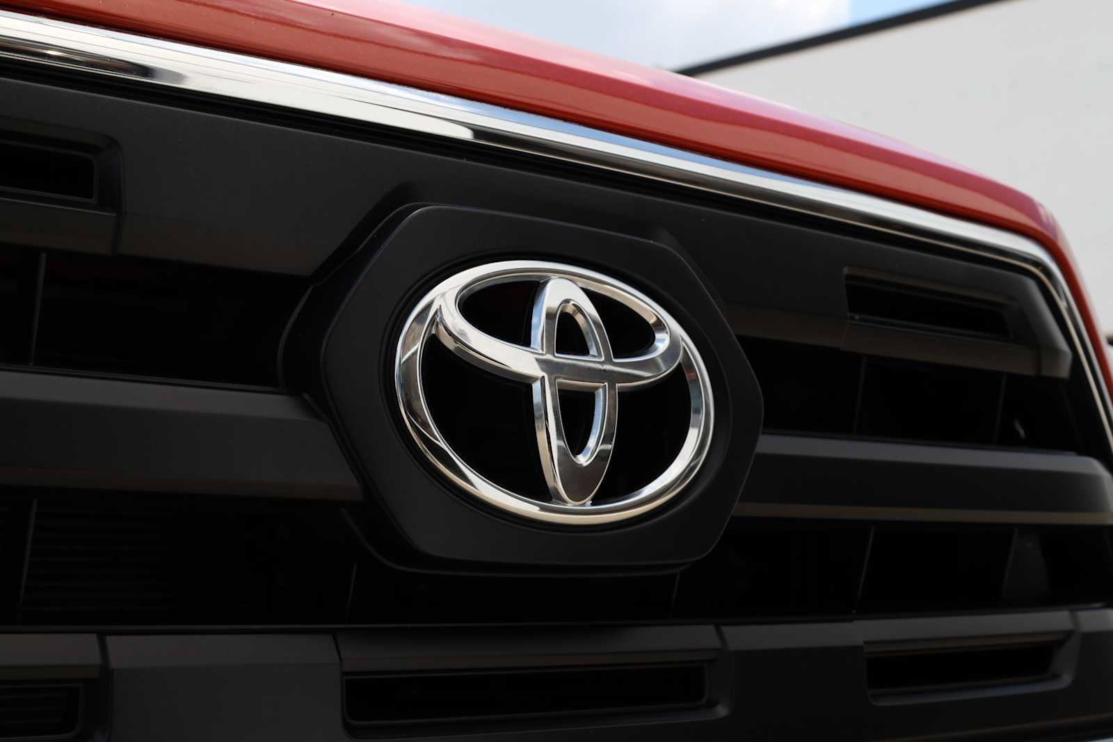 Used 2017 Toyota Tacoma SR5 RWD image 47