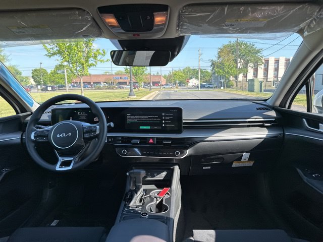 New 2026 Kia K5 LXS FWD image 3
