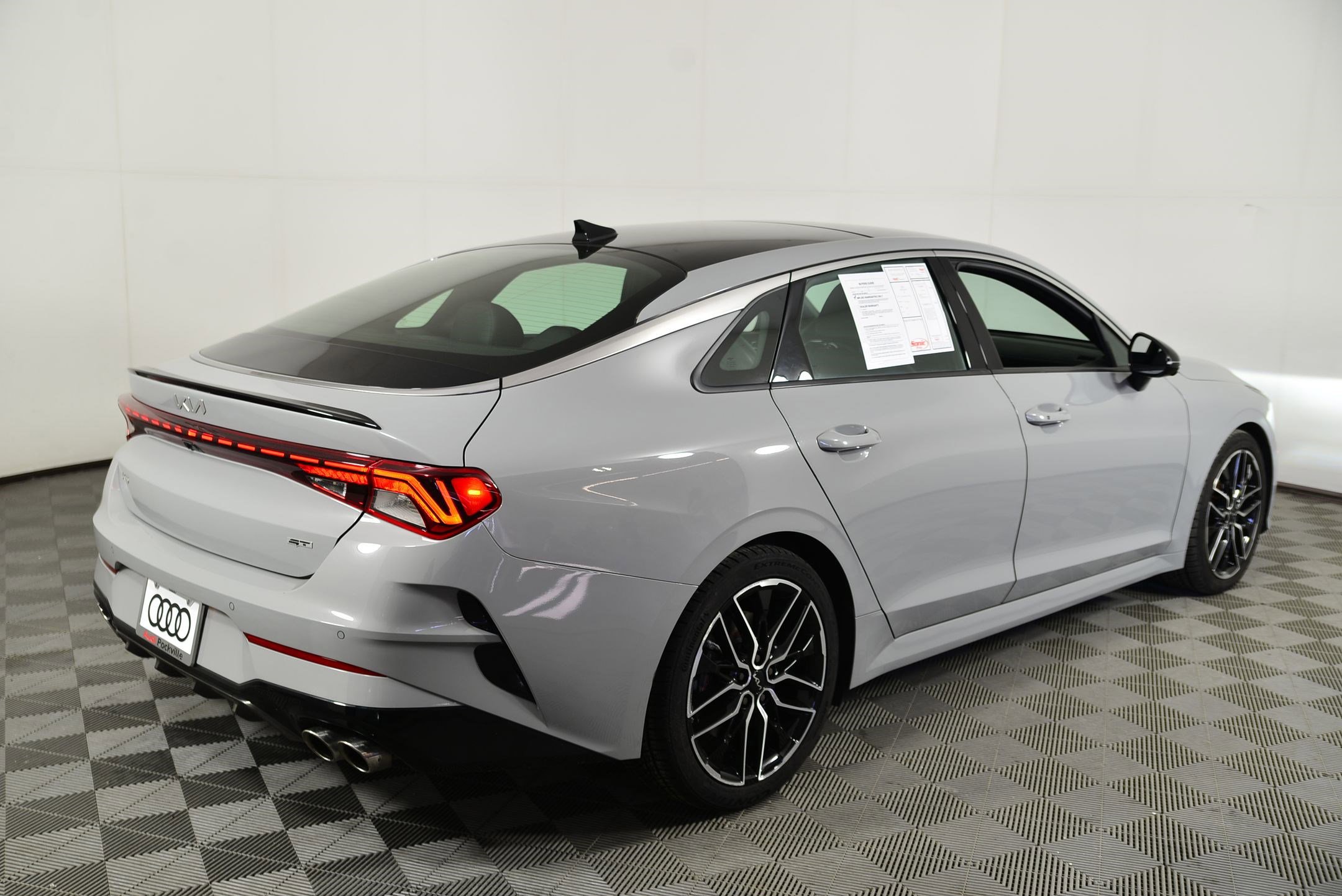 Used 2023 Kia K5 GT w/ GT1 Package image 9