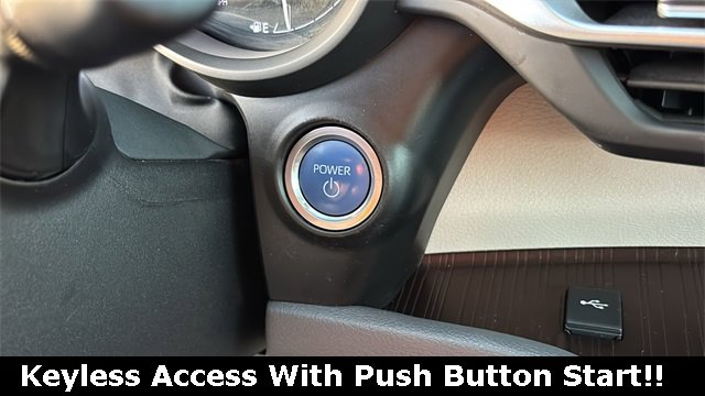 Used 2021 Toyota Sienna XLE image 6