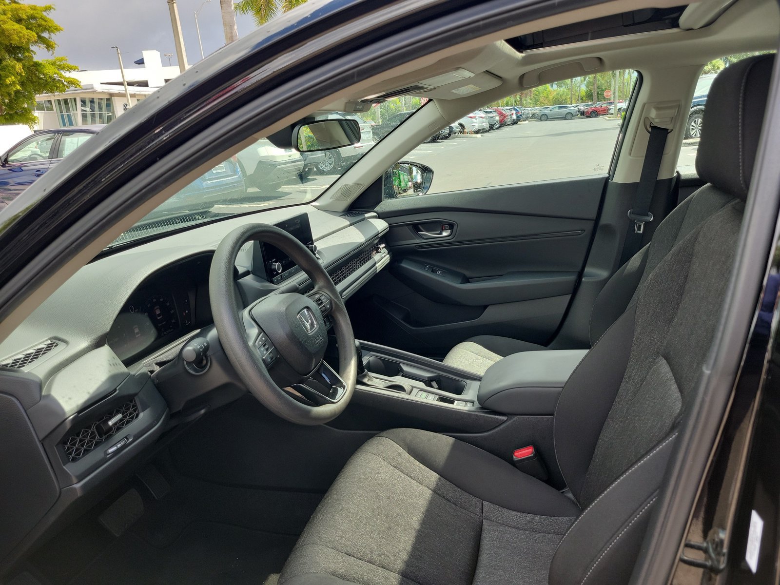 Used 2025 Honda Accord SE image 15