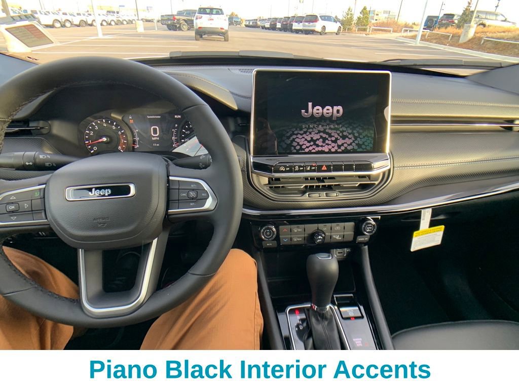 New 2026 Jeep Compass Latitude image 13