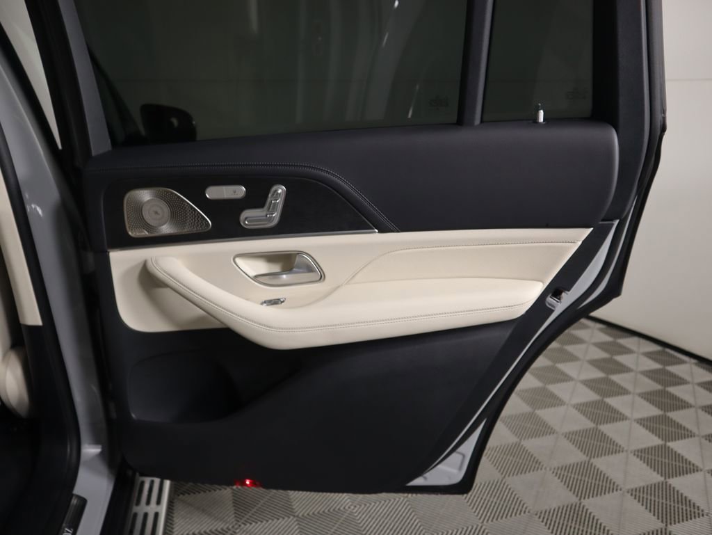 New 2026 Mercedes-Benz GLS 580 4MATIC image 28