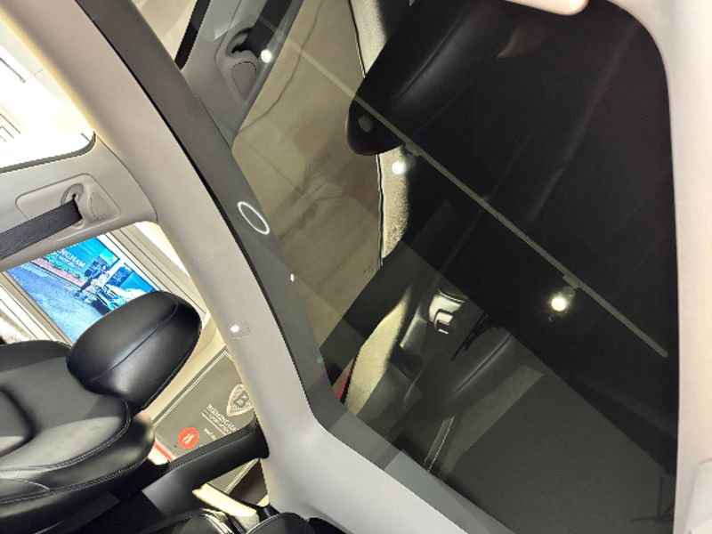 Used 2025 Tesla Model Y Long Range image 38