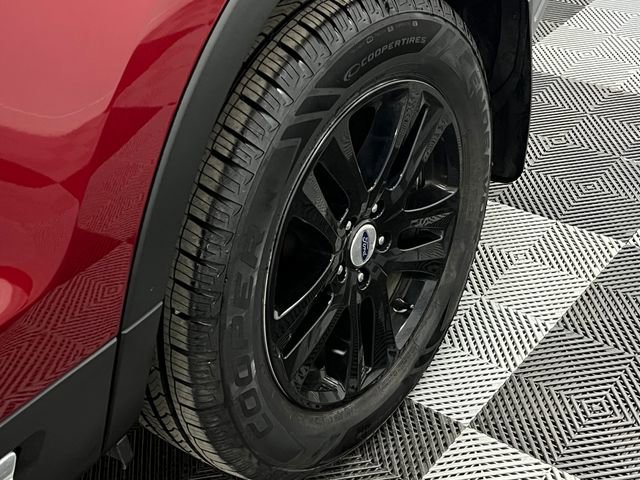 Used 2018 Ford Explorer XLT image 13