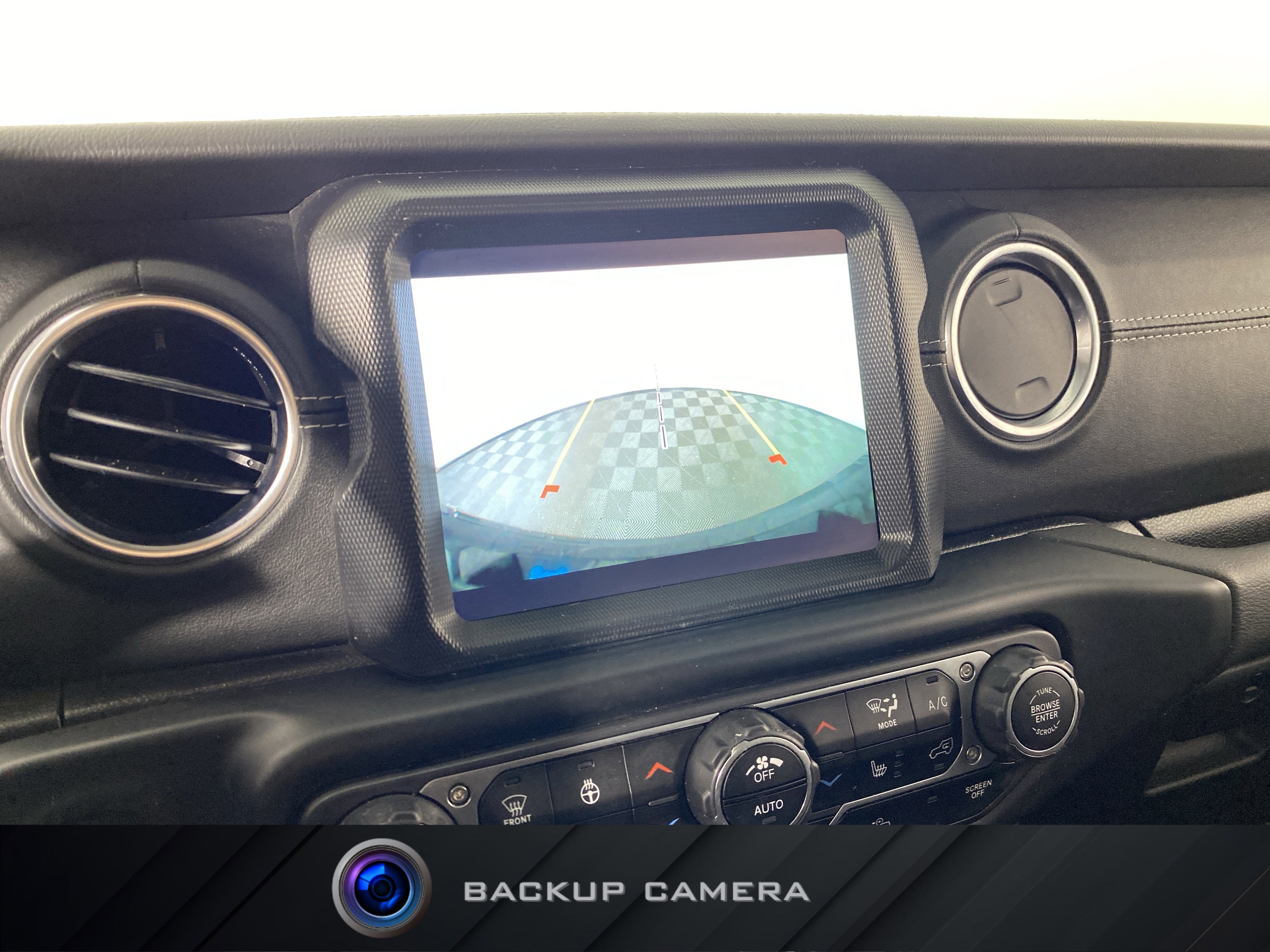 Used 2023 Jeep Wrangler Sahara w/ Cold Weather Group image 5