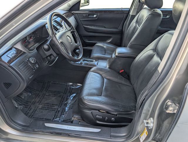 Used 2010 Cadillac DTS Luxury image 2