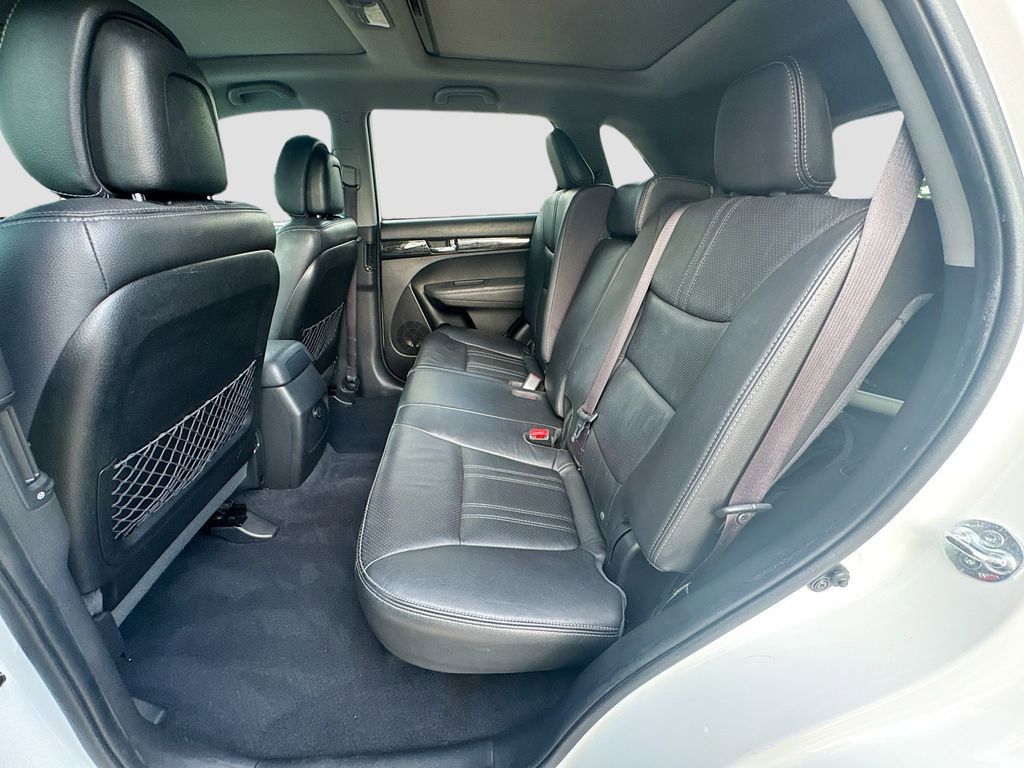Used 2012 Kia Sorento EX w/ EX V6 Premium Pkg FWD image 32