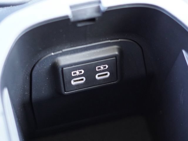 Certified 2024 Toyota RAV4 XLE AWD/4WD image 38