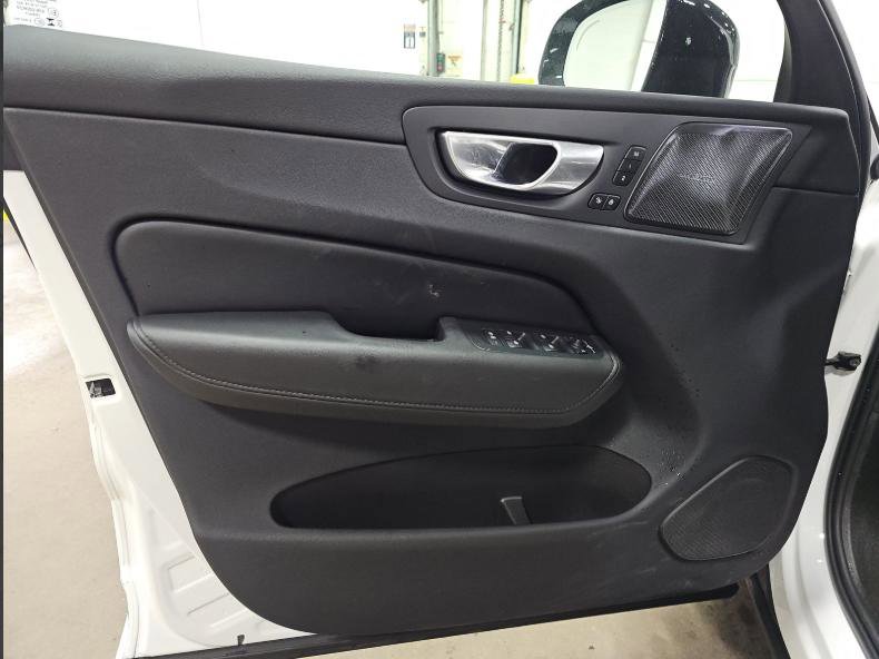 Used 2024 Volvo XC60 T8 Plus w/ Protection Package Premier image 20