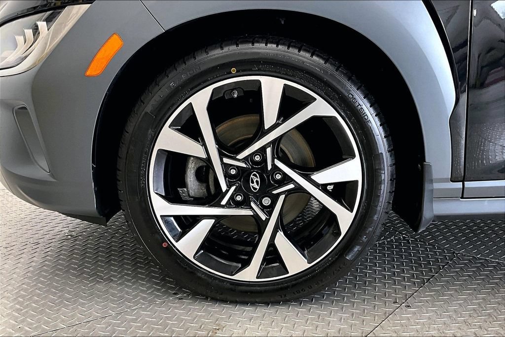 Certified 2022 Hyundai Kona Limited AWD/4WD image 8