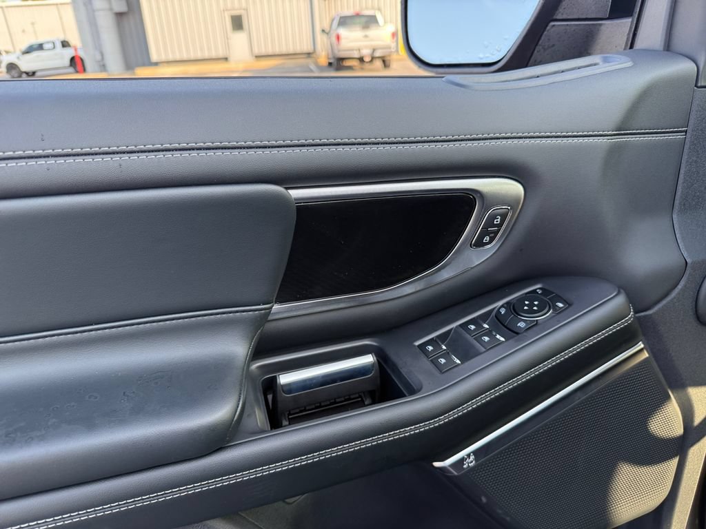New 2026 Ford Expedition Platinum w/ Stealth Appearance Package AWD/4WD image 19