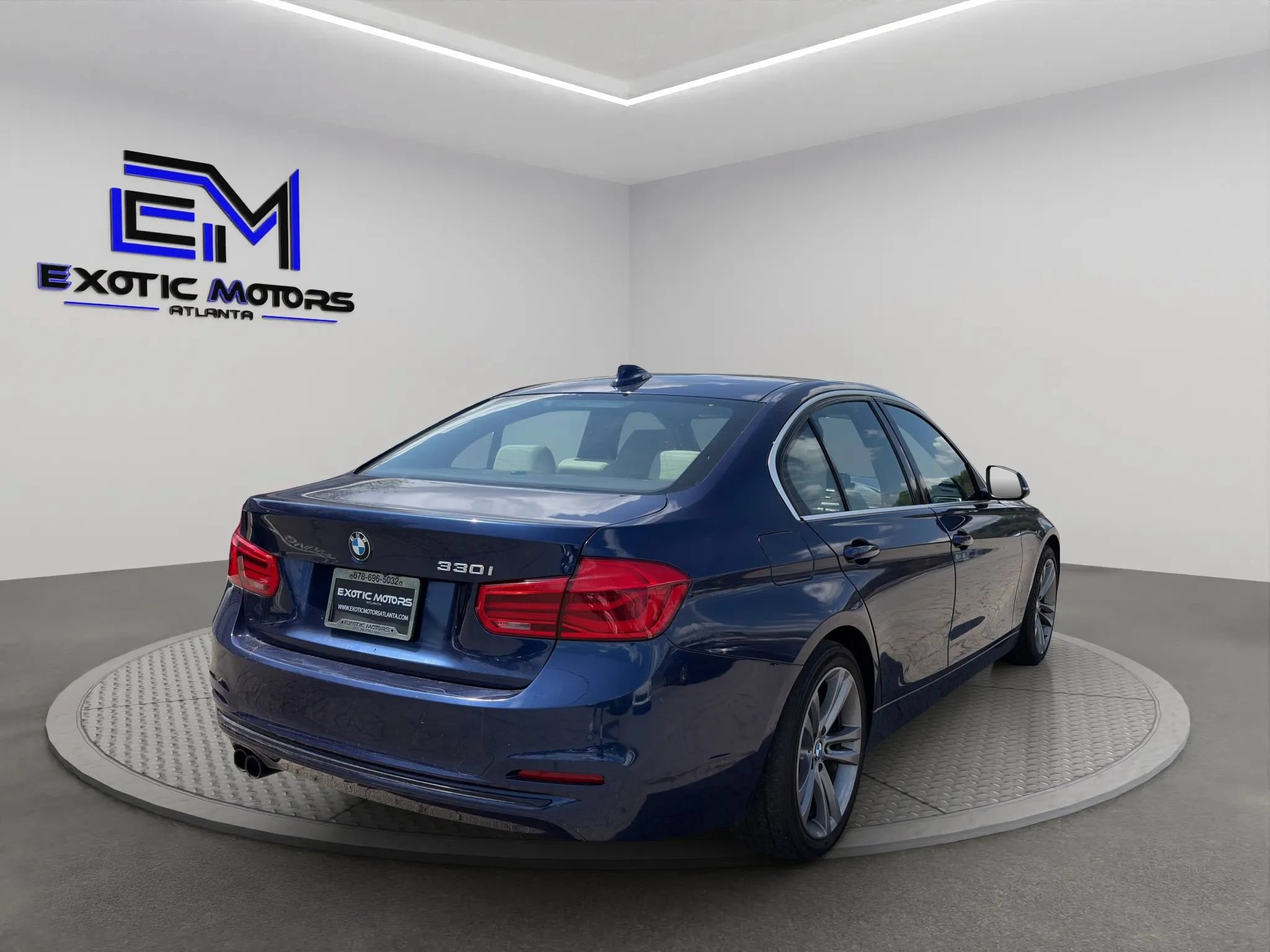 Used 2017 BMW 330i Sedan w/ Premium Package RWD image 5