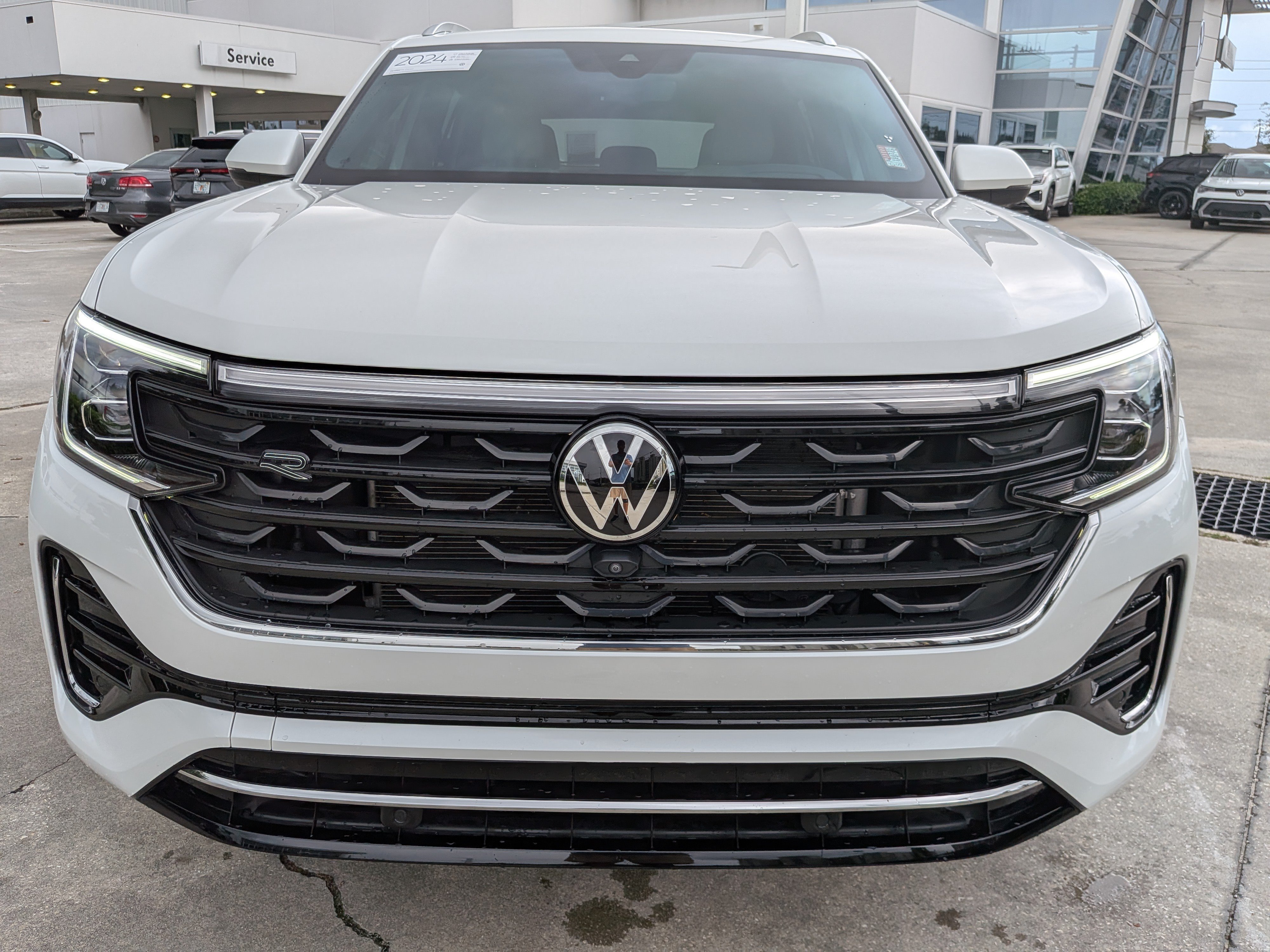 Certified 2024 Volkswagen Atlas Cross Sport SEL Premium R-Line AWD/4WD image 8