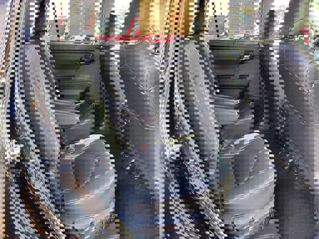 Used 2023 Toyota Highlander XLE image 21