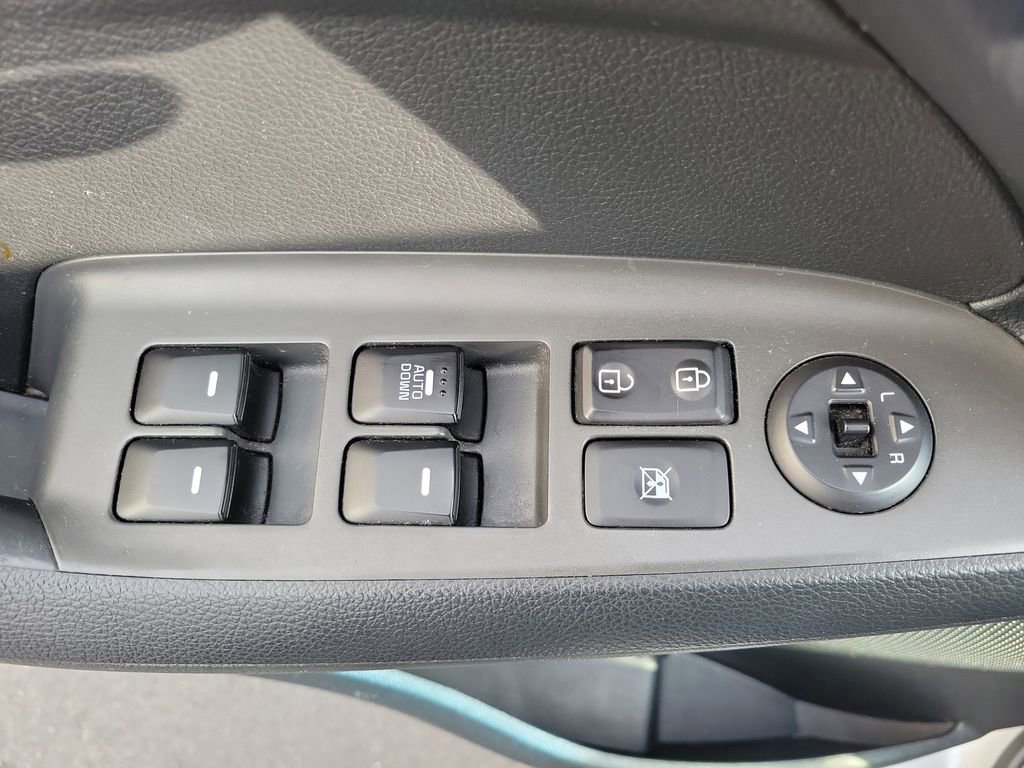 Used 2018 Kia Forte LX w/ LX Rear Camera Package image 18