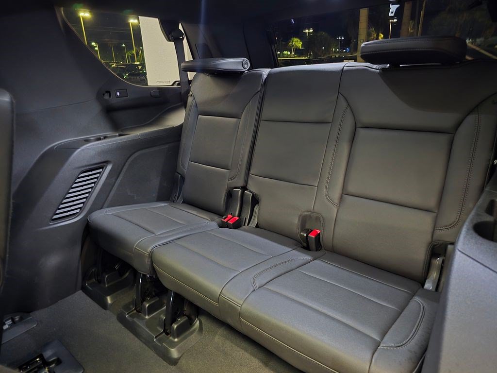 Used 2024 Chevrolet Tahoe Z71 w/ Luxury Package AWD/4WD image 34