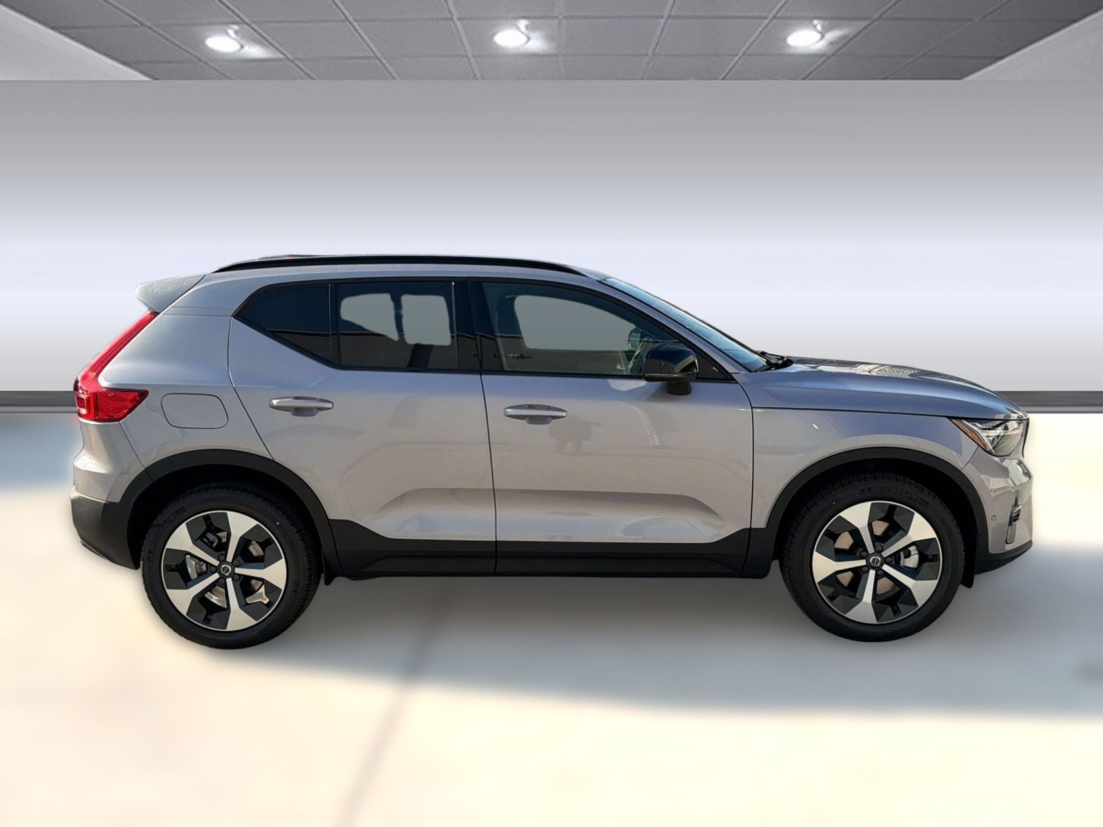 New 2026 Volvo XC40 B5 Plus w/ Protection Package Premier AWD/4WD image 8