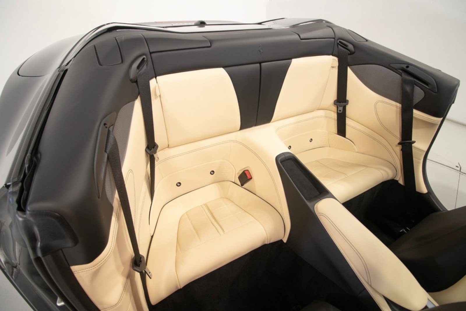 Used 2020 Ferrari Portofino image 57