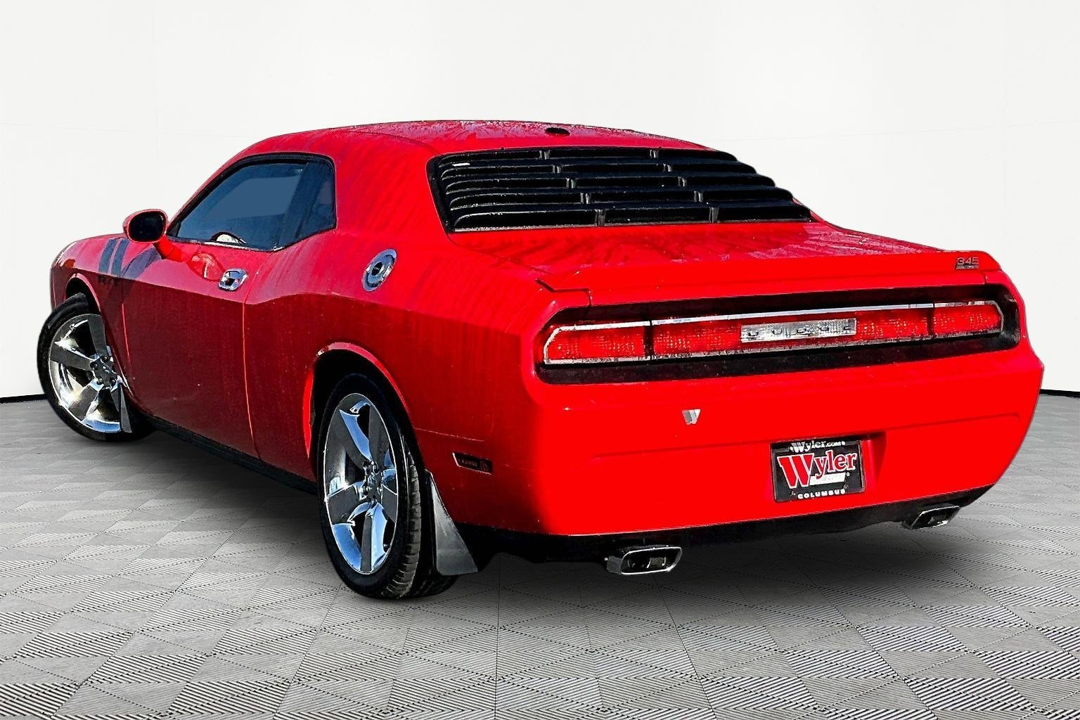 Used 2010 Dodge Challenger R/T RWD image 4
