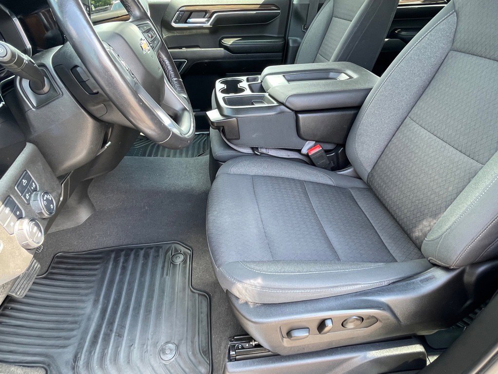 Used 2022 Chevrolet Silverado 1500 LT image 13