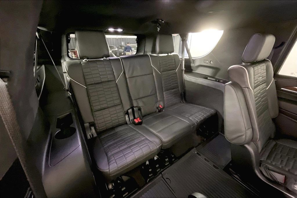Used 2024 Cadillac Escalade ESV Sport Platinum image 40