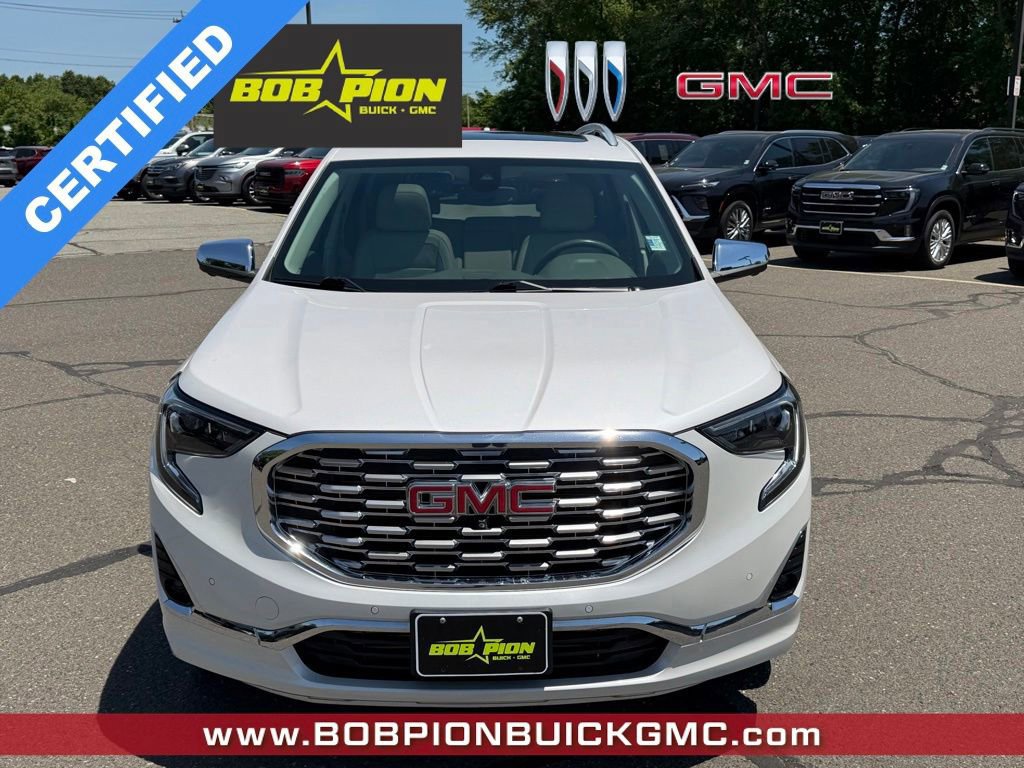 Used 2020 GMC Terrain Denali w/ Denali Premium Package AWD/4WD image 6