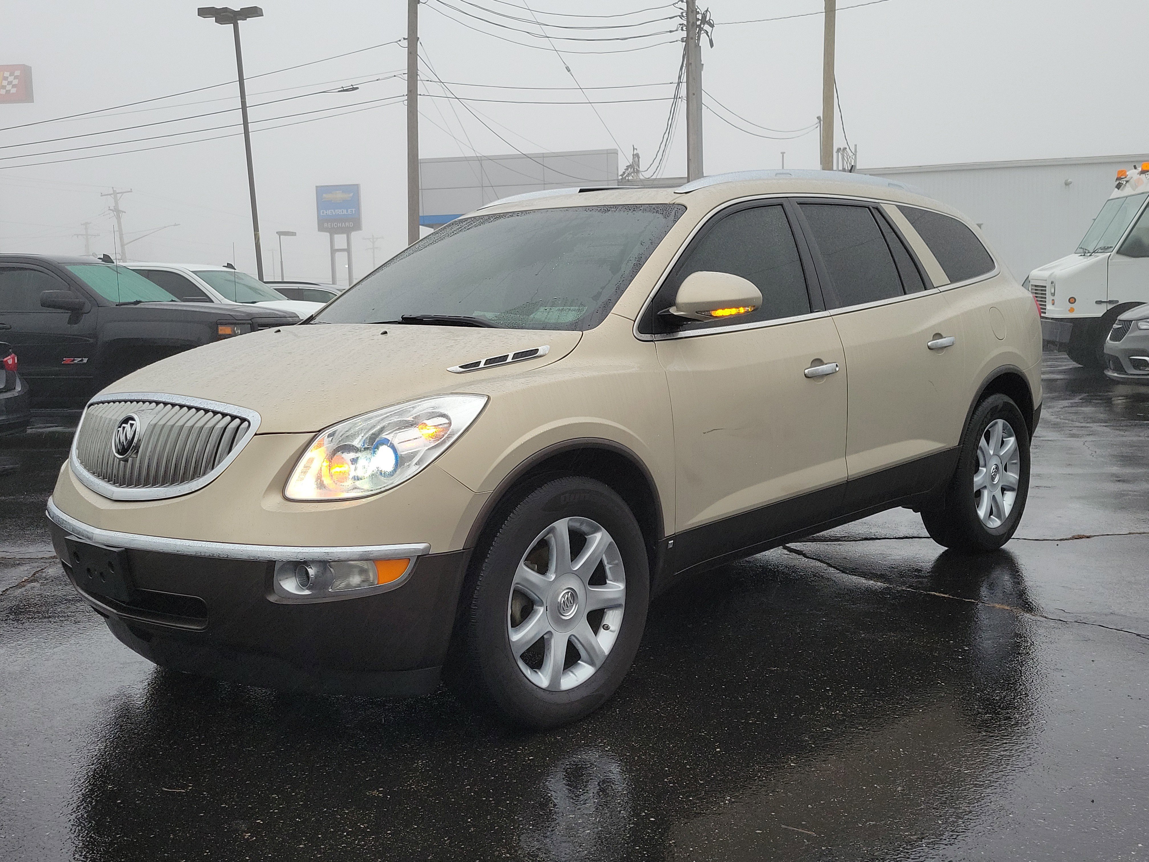 Used 2008 Buick Enclave CXL w/ Entertainment Package #1 image 2