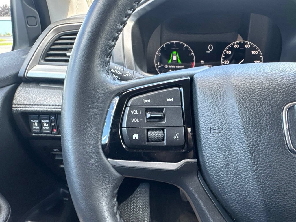 Certified 2025 Honda Odyssey EX-L image 32