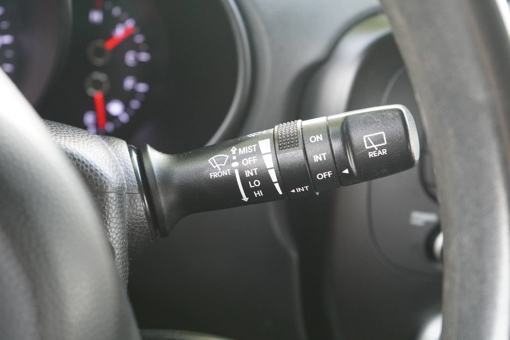 Used 2016 Kia Soul + FWD image 17