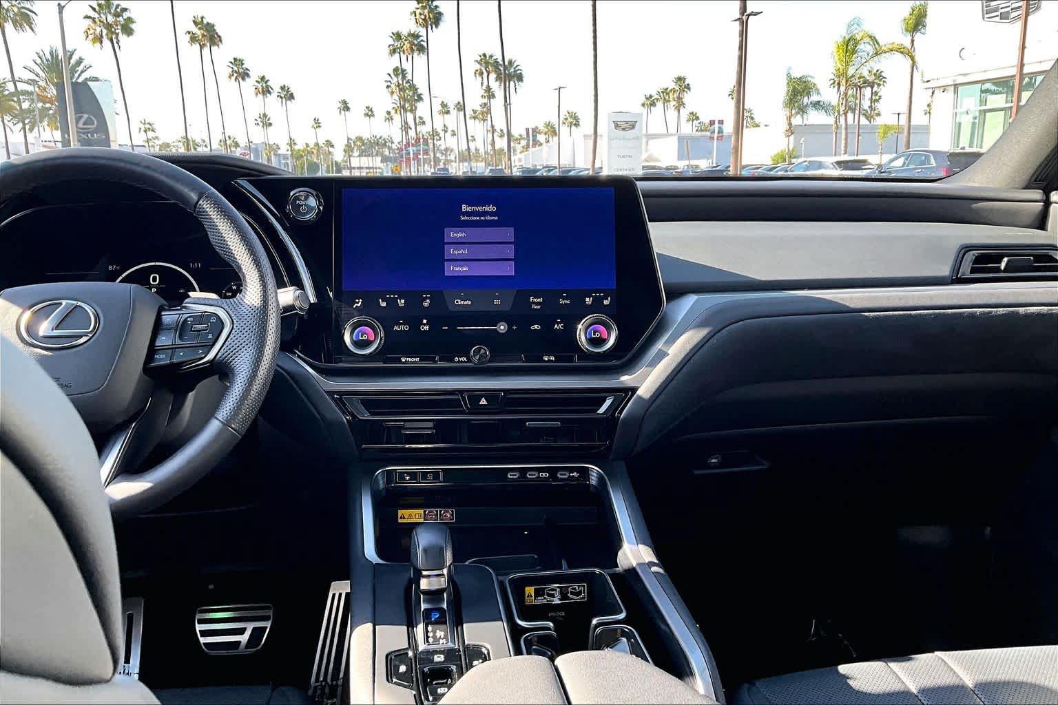 Used 2025 Lexus TX 500h AWD w/ Technology Package image 34