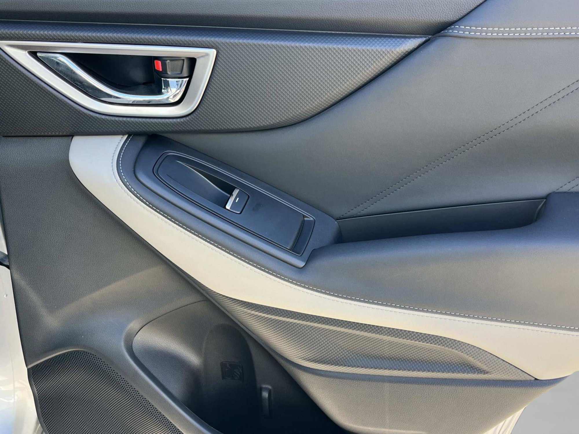 Used 2022 Subaru Forester Limited image 36