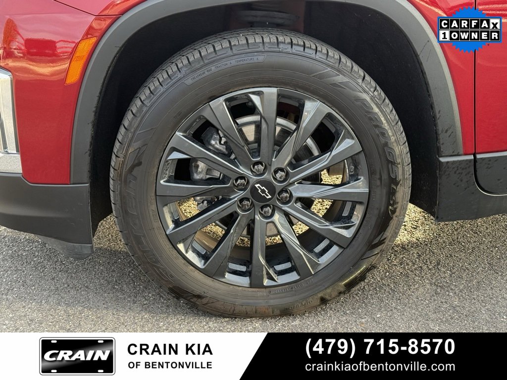 Used 2023 Chevrolet Traverse RS image 34