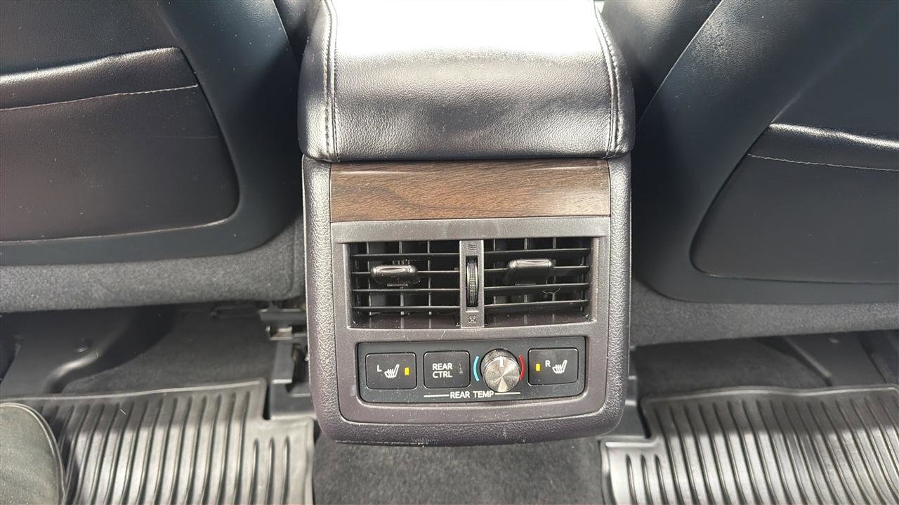 Used 2016 Toyota Avalon Limited FWD image 21