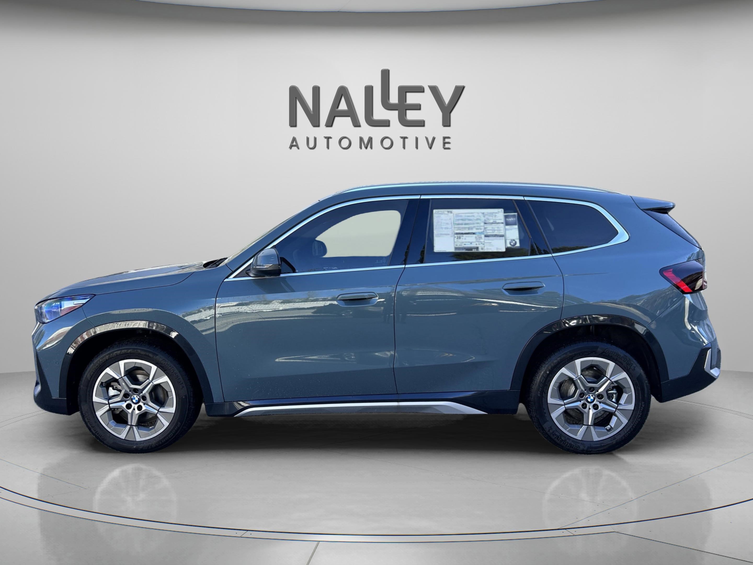 Used 2025 BMW X1 xDrive28i w/ Convenience Package image 3