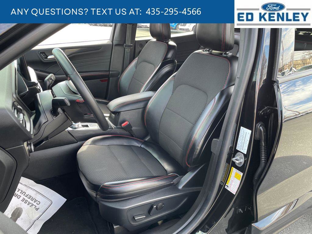 Used 2024 Ford Escape ST-Line Select w/ Tech Pack #2 image 3