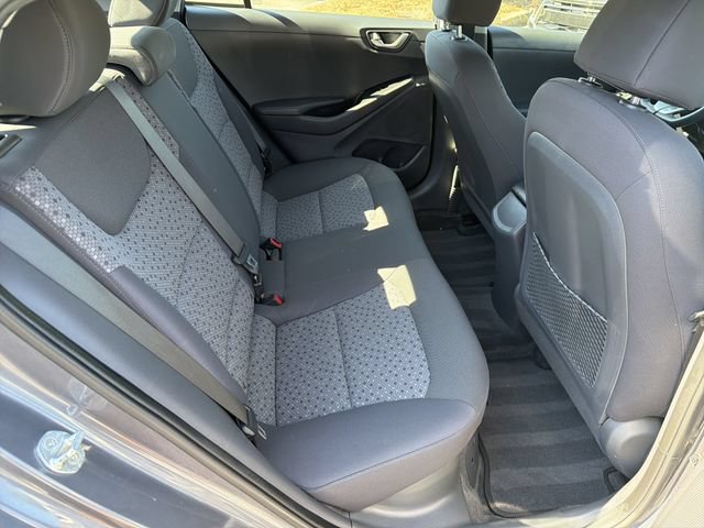 Used 2018 Hyundai Ioniq Blue FWD image 17