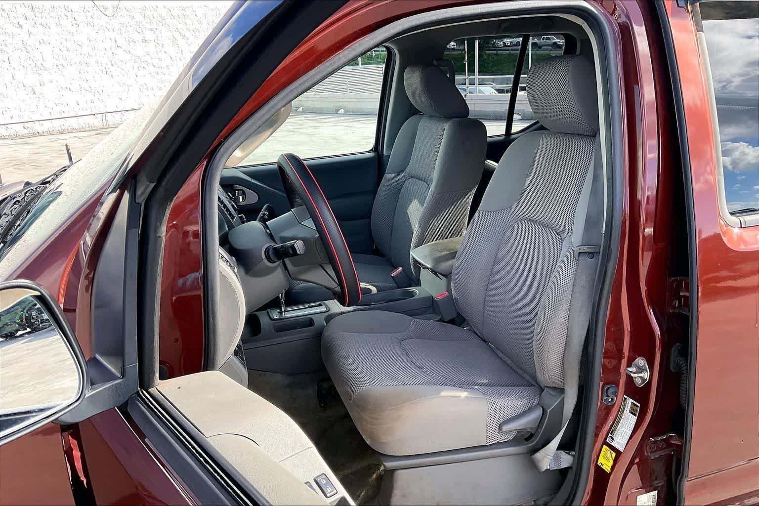 Used 2017 Nissan Frontier SV w/ SV Value Truck Package RWD image 11