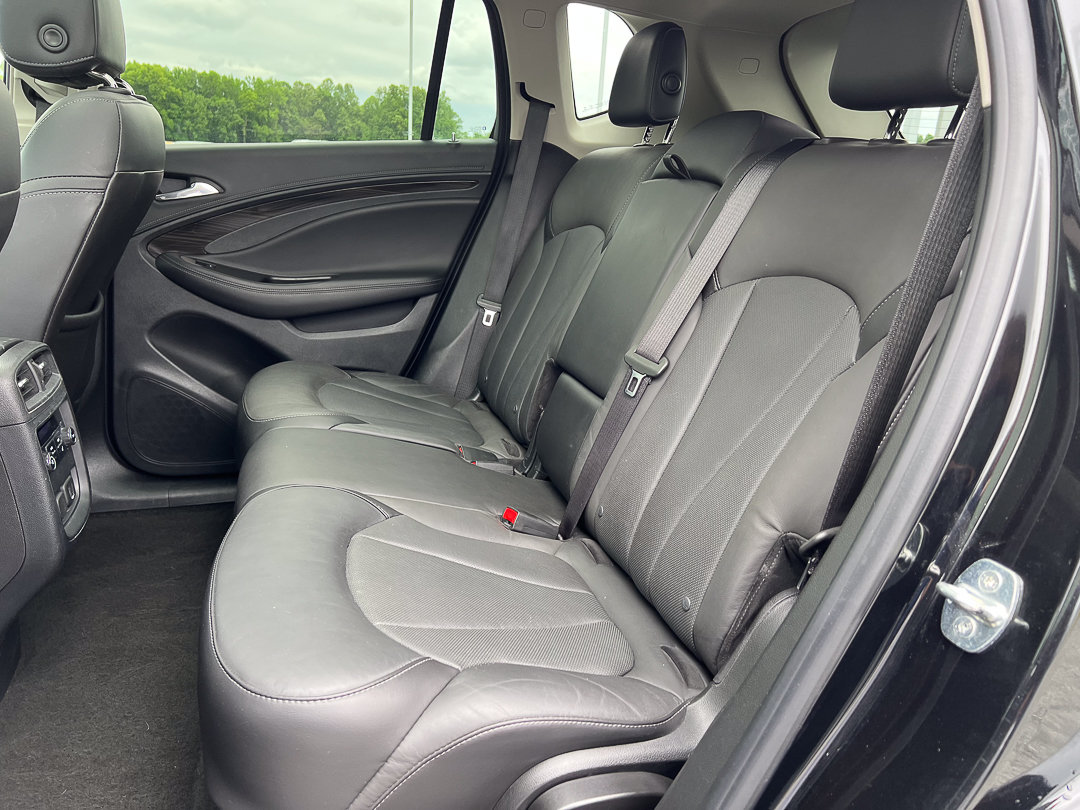 Used 2019 Buick Envision Essence FWD image 30