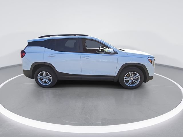 Used 2023 GMC Terrain SLE w/ Driver Convenience Package image 9