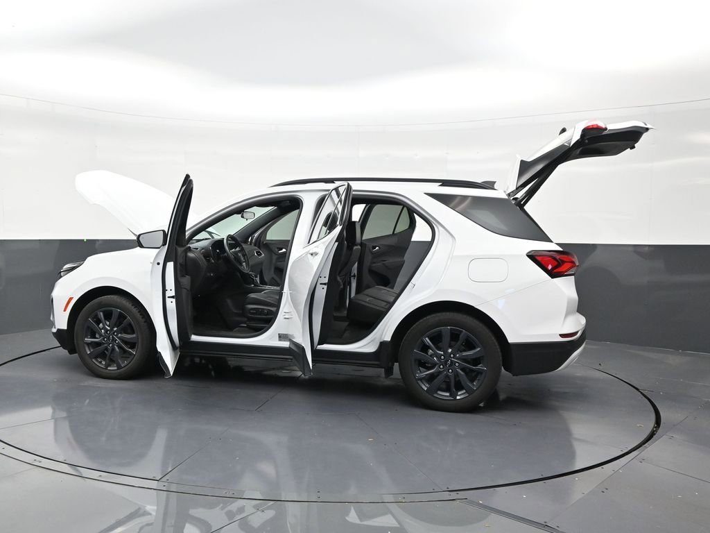 Used 2024 Chevrolet Equinox RS w/ RS Leather Package FWD image 30