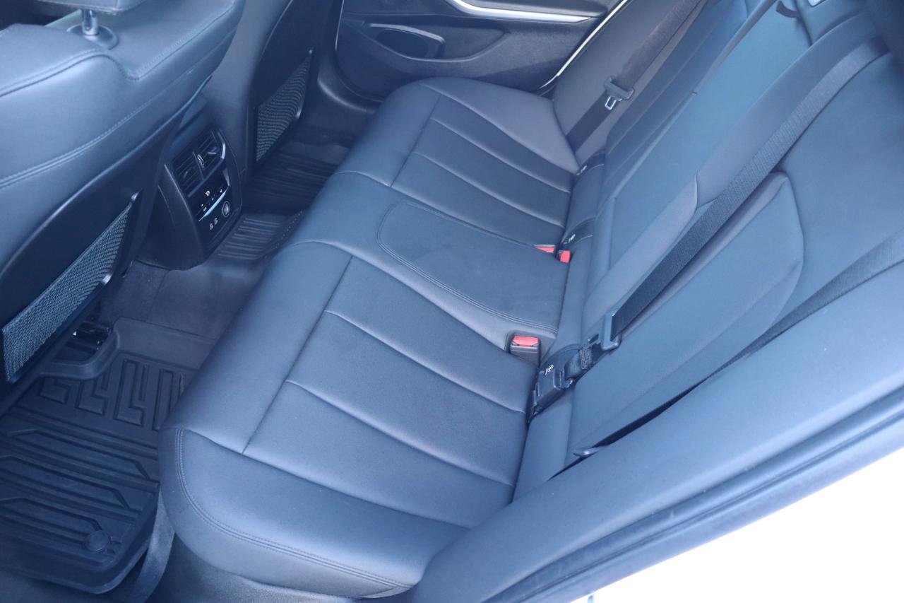 Used 2019 BMW 330i Sedan w/ M Sport Package RWD image 29