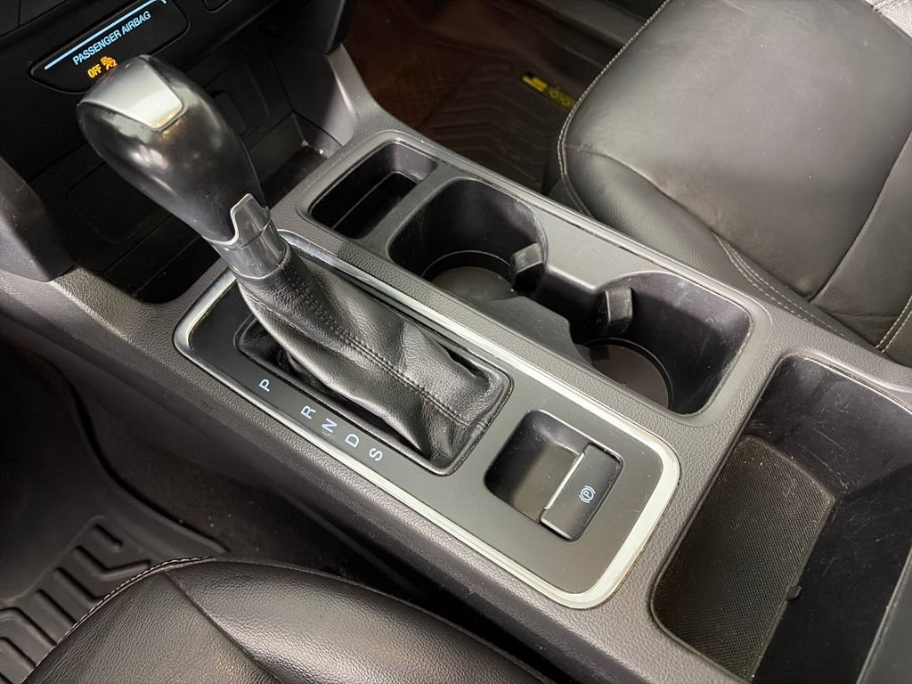 Used 2017 Ford Escape SE w/ SE Leather Comfort Package image 19