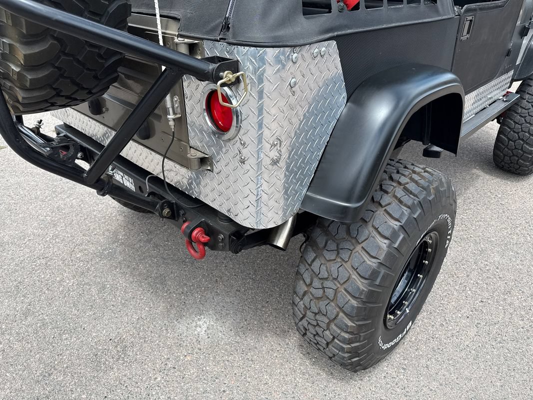 Used 1989 Jeep Wrangler Sahara AWD/4WD image 15